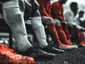 Jak piłkarze wiążą buty? Sznurowanie obuwia piłkarskiego 69 Wiązanie butów piłkarskich